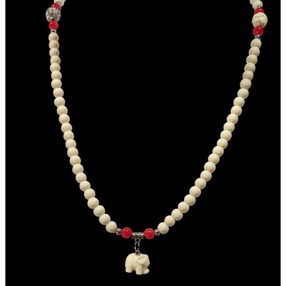 Vintage Cream Stone Beaded Necklace With Small Elephant Pendant - Picture 1 of 4